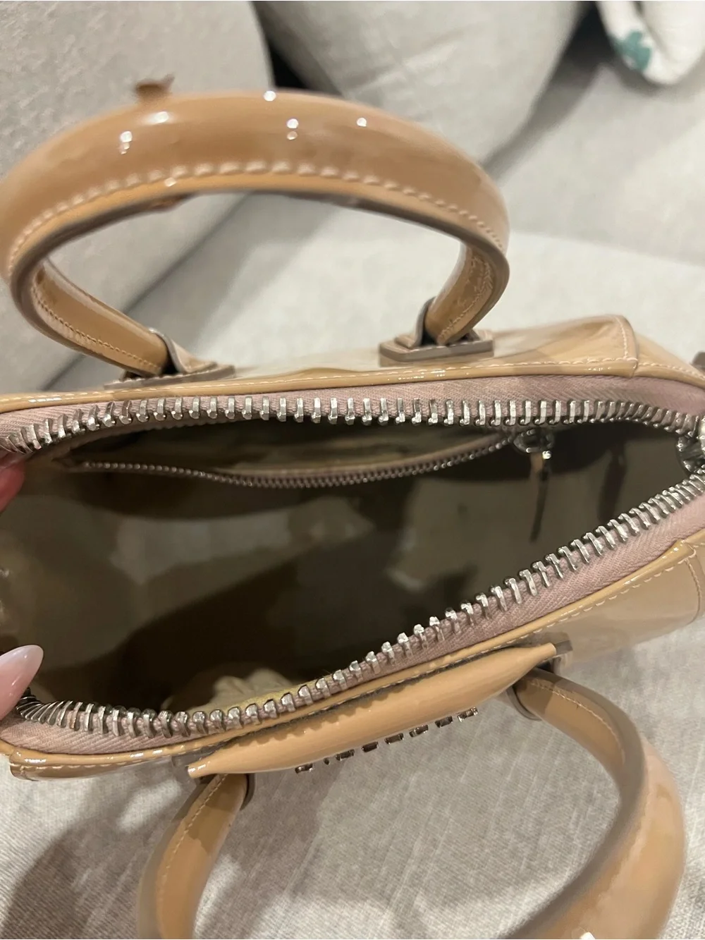 Givenchy Antigona Mini Patent Leather Bag - Picture 13 of 13